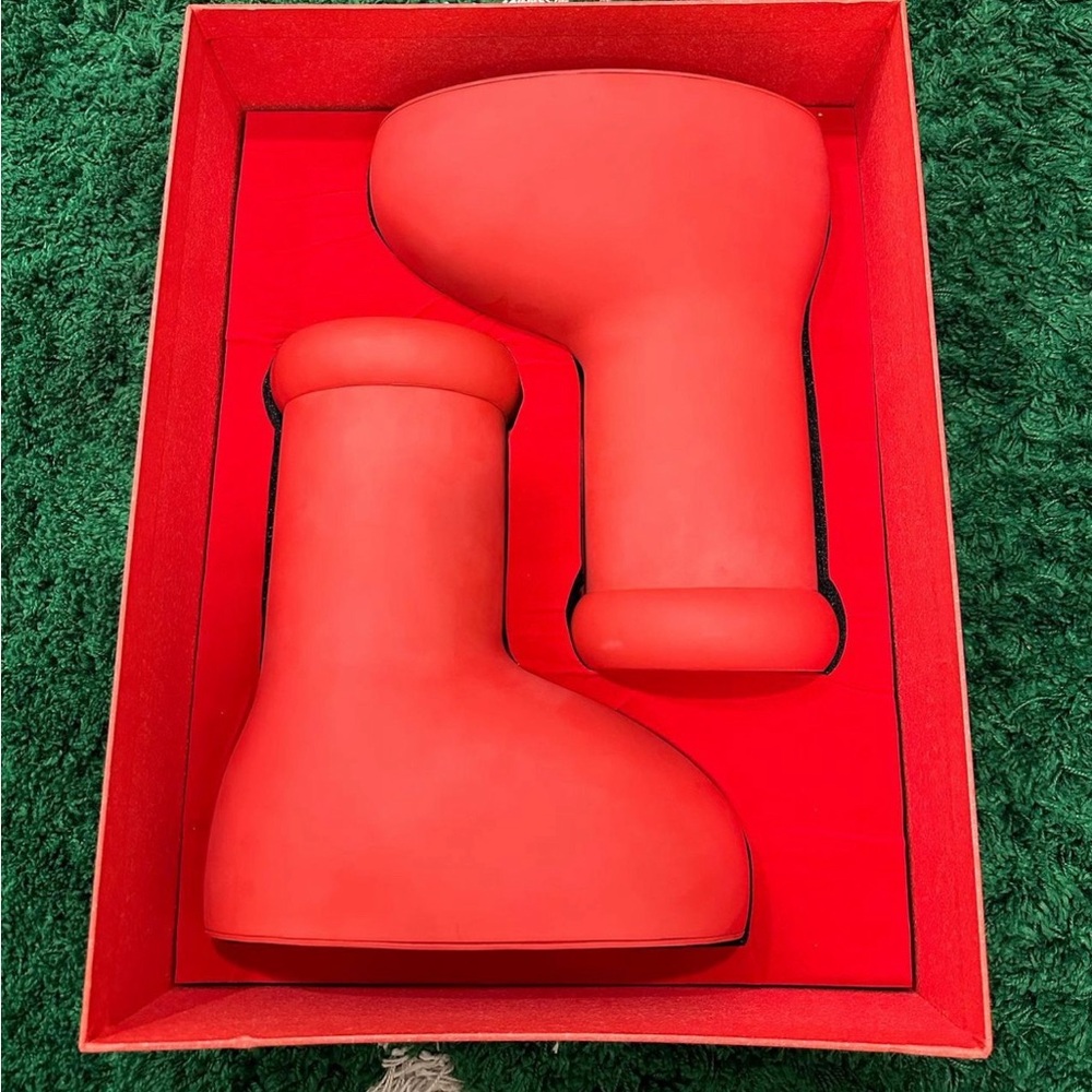 MSCHF ASTRO BOOTS!